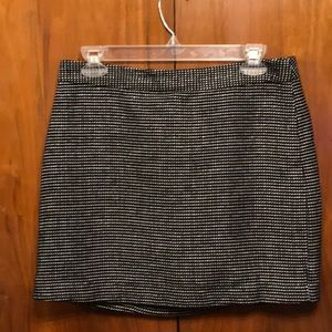 Gap black and white tweed like mini. Size 4